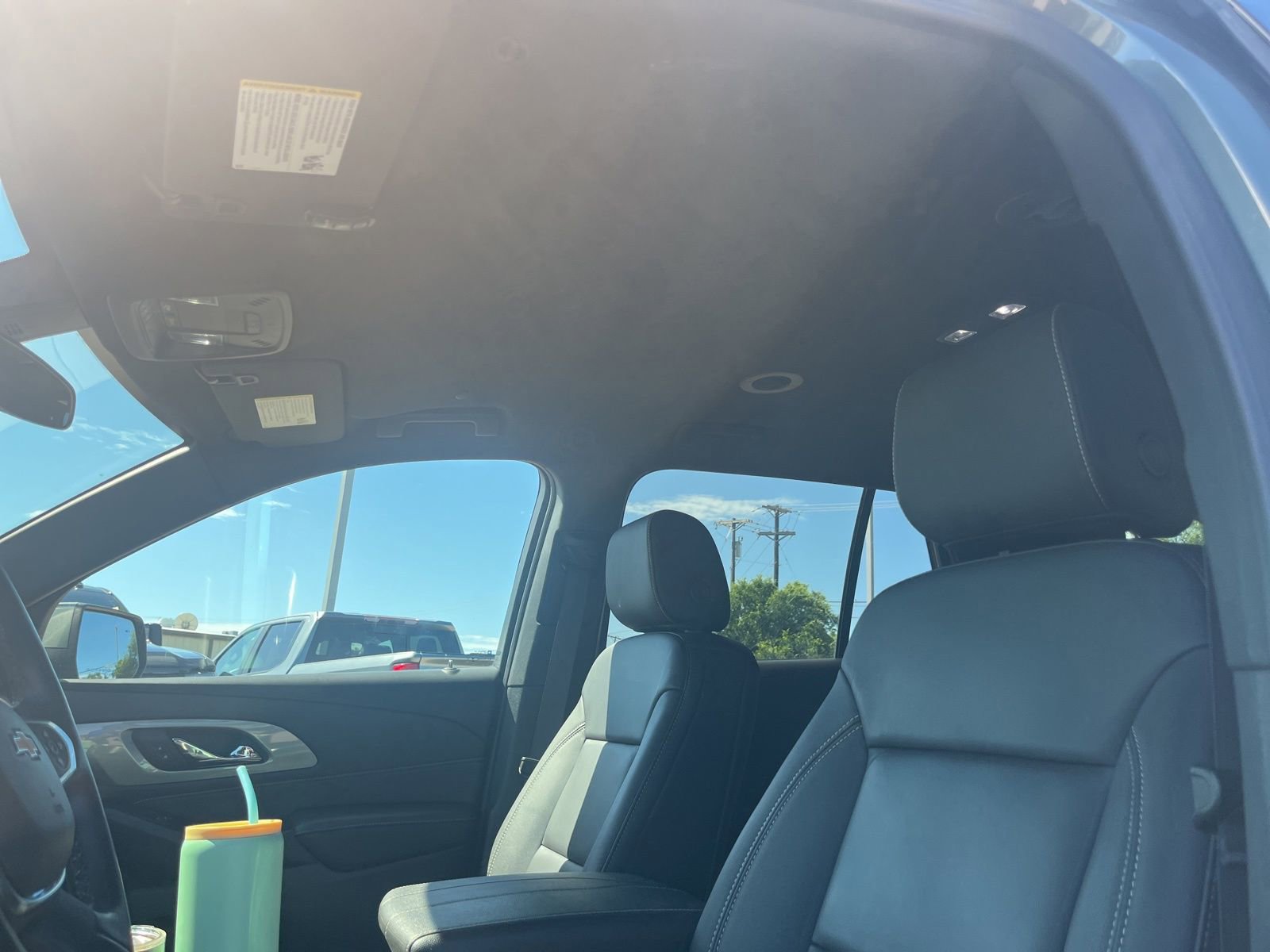 Used 2023 Chevrolet Traverse LT image 9