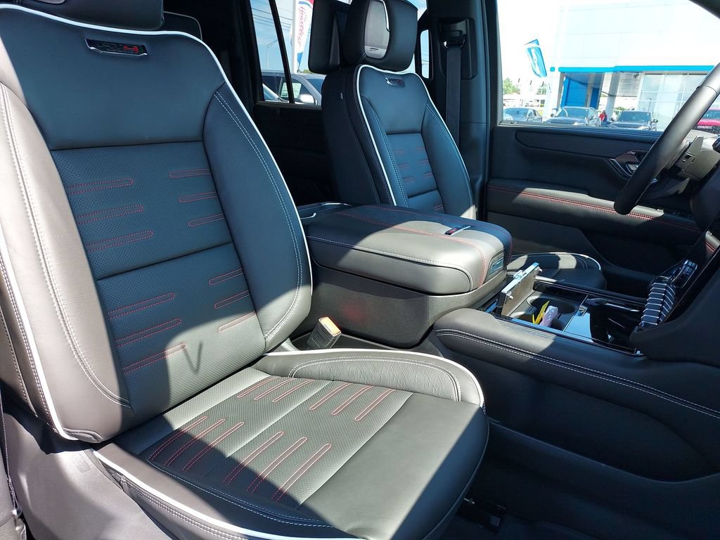 New 2026 GMC Yukon XL AT4 Ultimate w/ LPO, Floor Liner Package AWD/4WD image 32