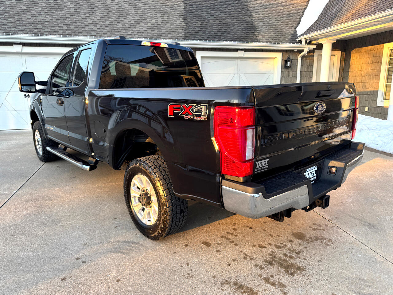 Used 2020 Ford F350 XLT w/ FX4 Off-Road Package image 4