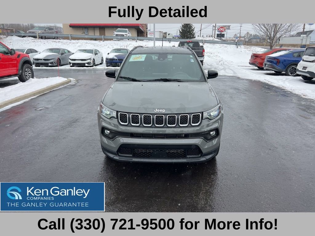 Used 2023 Jeep Compass Latitude image 4