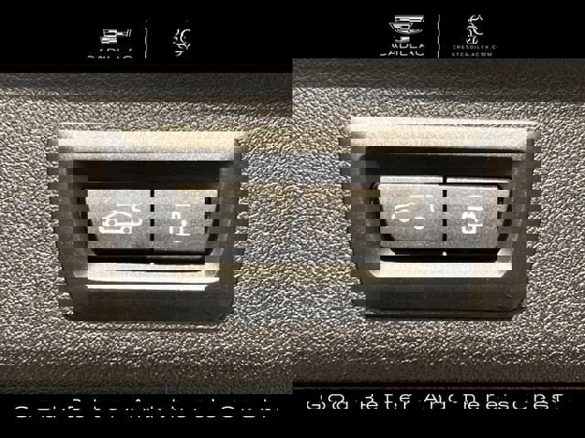 Used 2025 BMW X1 xDrive28i w/ Premium Package image 32