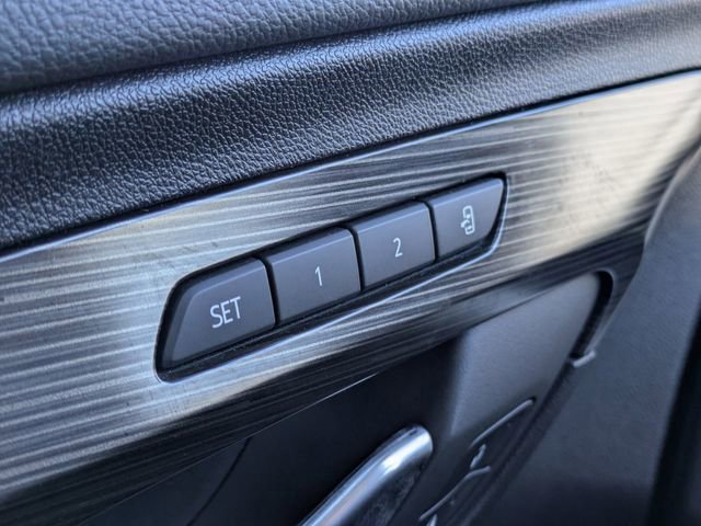 Used 2023 GMC Terrain SLT w/ Elevation Edition image 26