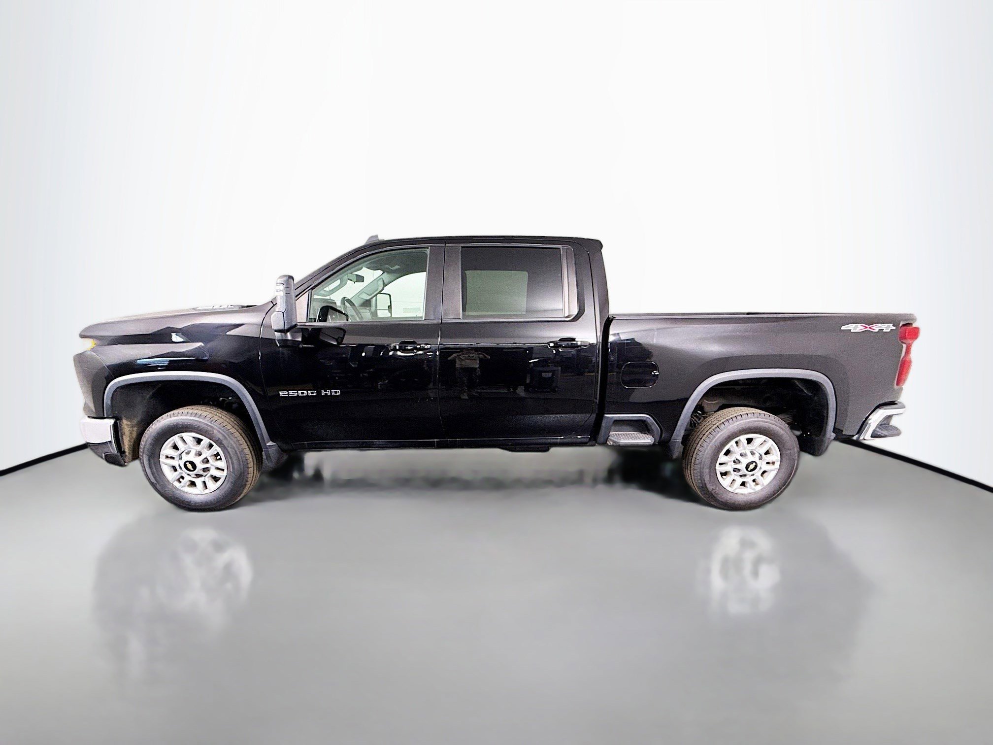 Used 2024 Chevrolet Silverado 2500 LT w/ Convenience Package image 6