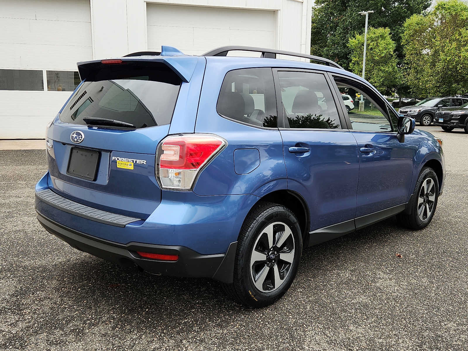 Used 2018 Subaru Forester 2.5i Premium w/ All-Weather Package AWD/4WD image 6