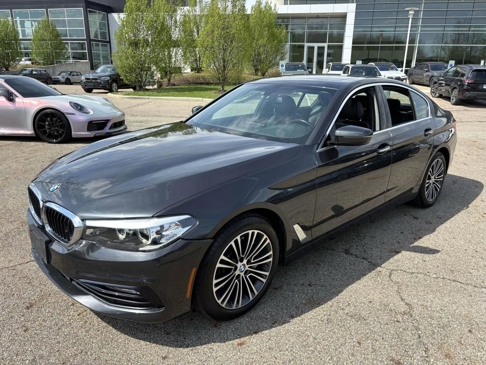 Used 2018 BMW 540i xDrive image 1