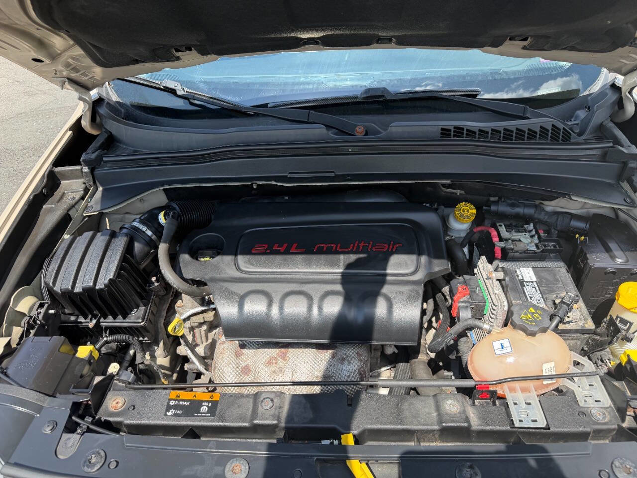Used 2016 Jeep Renegade Latitude AWD/4WD image 42