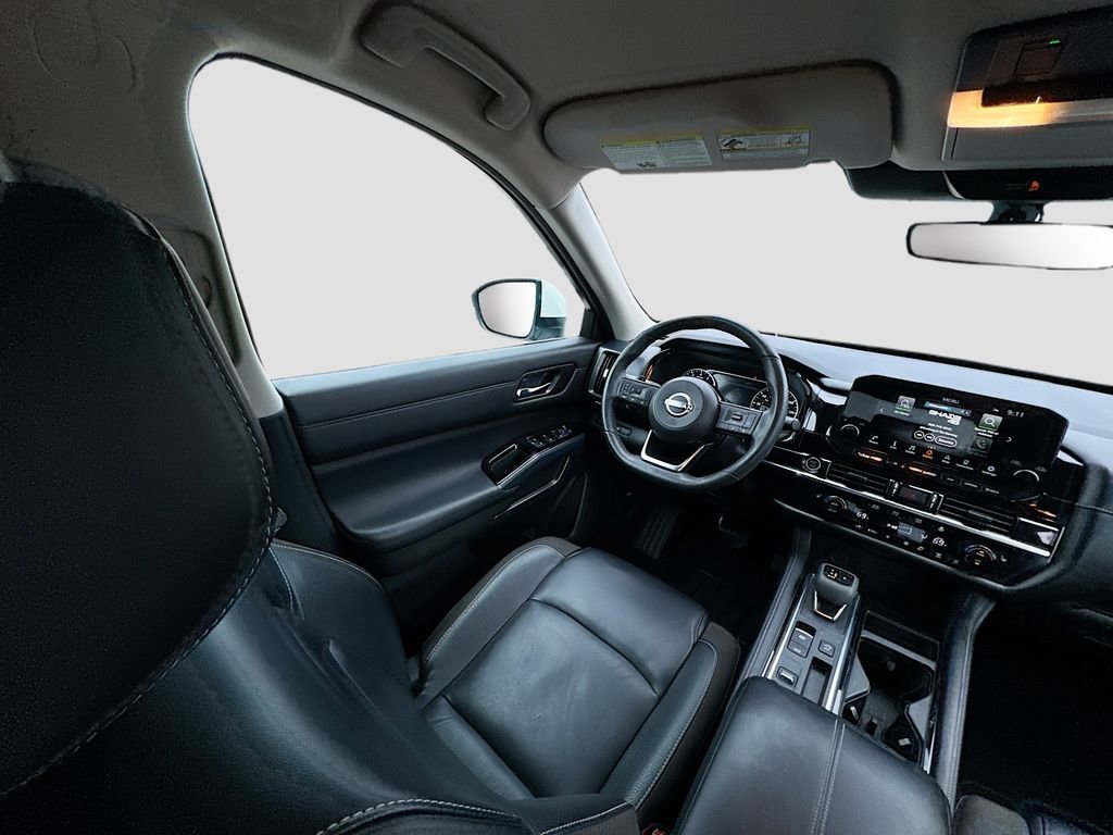 Used 2023 Nissan Pathfinder SL w/ Black Appearance Package FWD image 29