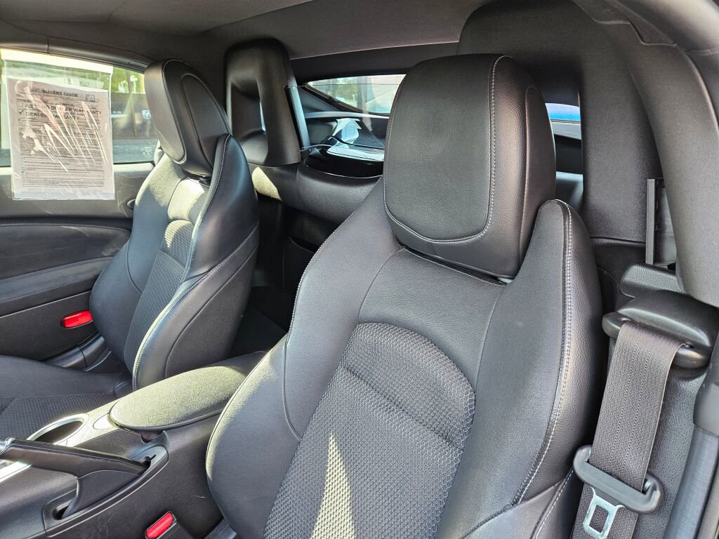 Used 2016 Nissan 370Z Touring RWD image 8