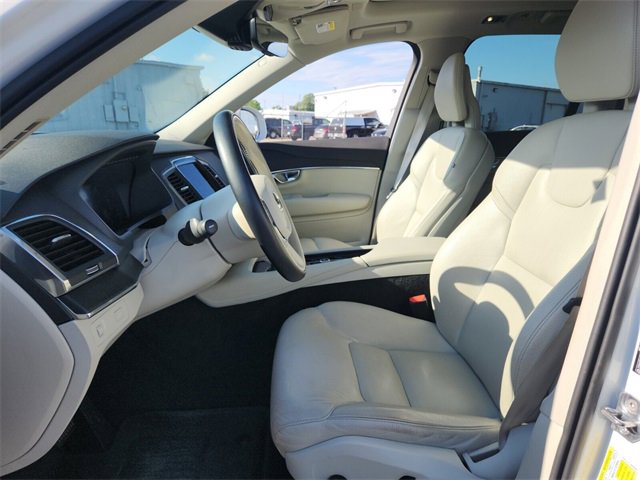Used 2020 Volvo XC90 T6 Momentum image 9