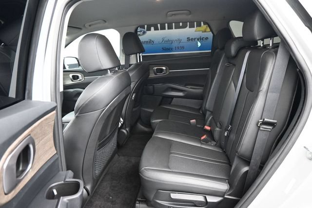 Used 2023 Kia Sorento S AWD/4WD image 9