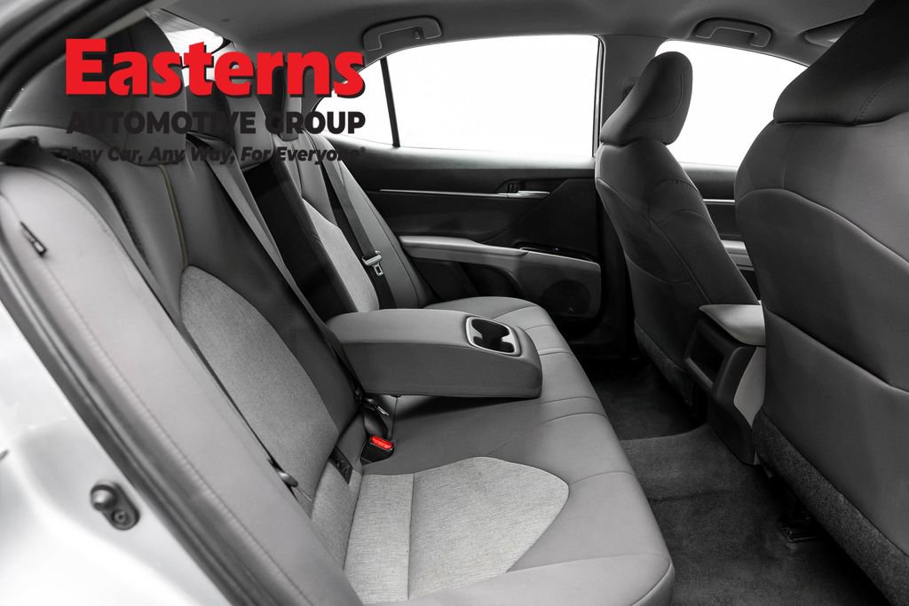 Used 2020 Toyota Camry LE FWD image 21