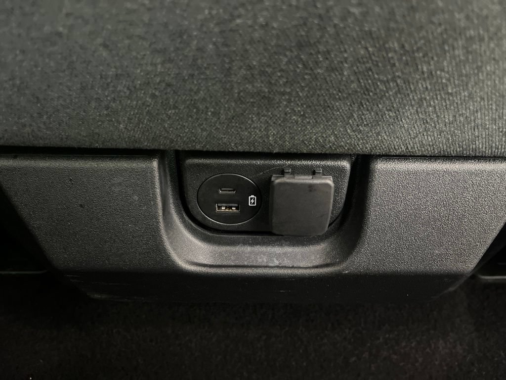 Used 2023 Ford F150 XLT AWD/4WD image 16