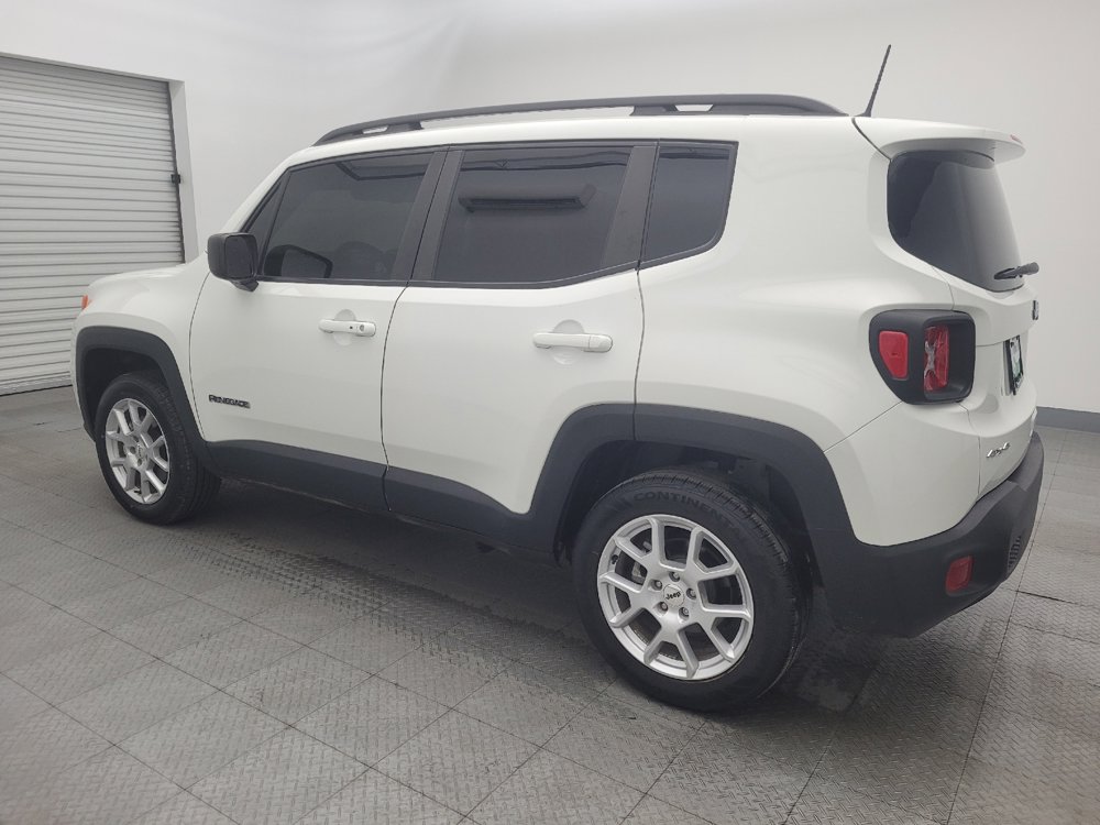 Used 2022 Jeep Renegade Latitude w/ Convenience Group image 3