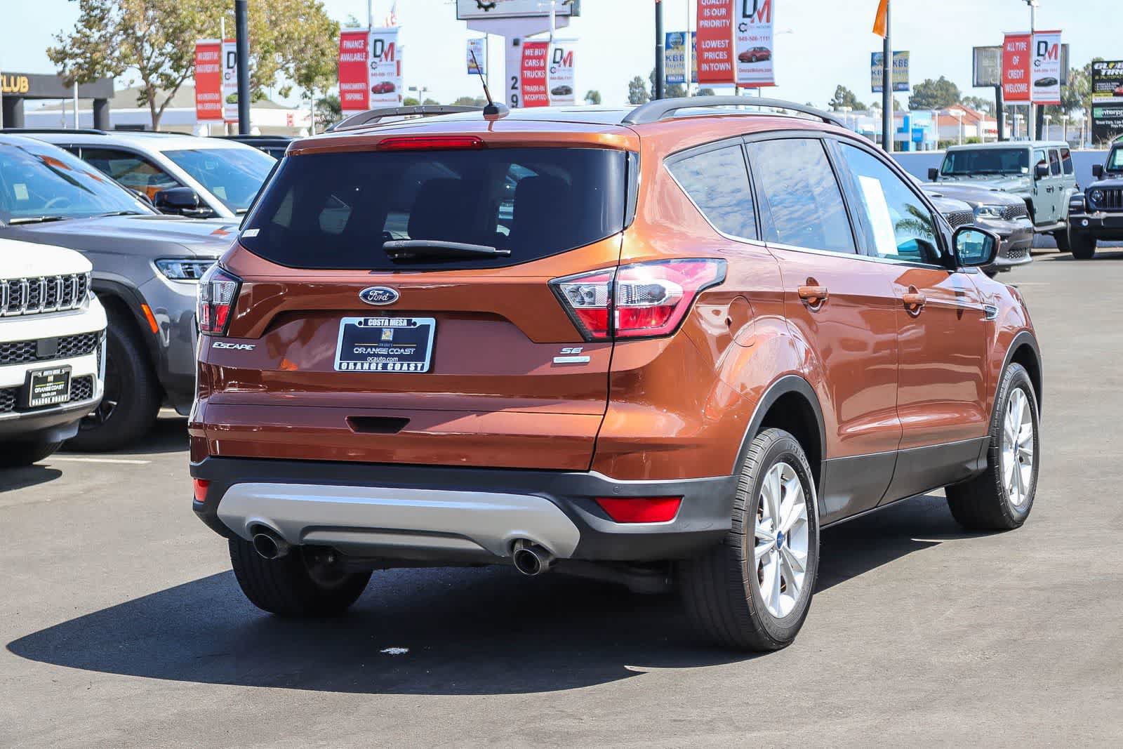 Used 2017 Ford Escape SE w/ Equipment Group 201A FWD image 4