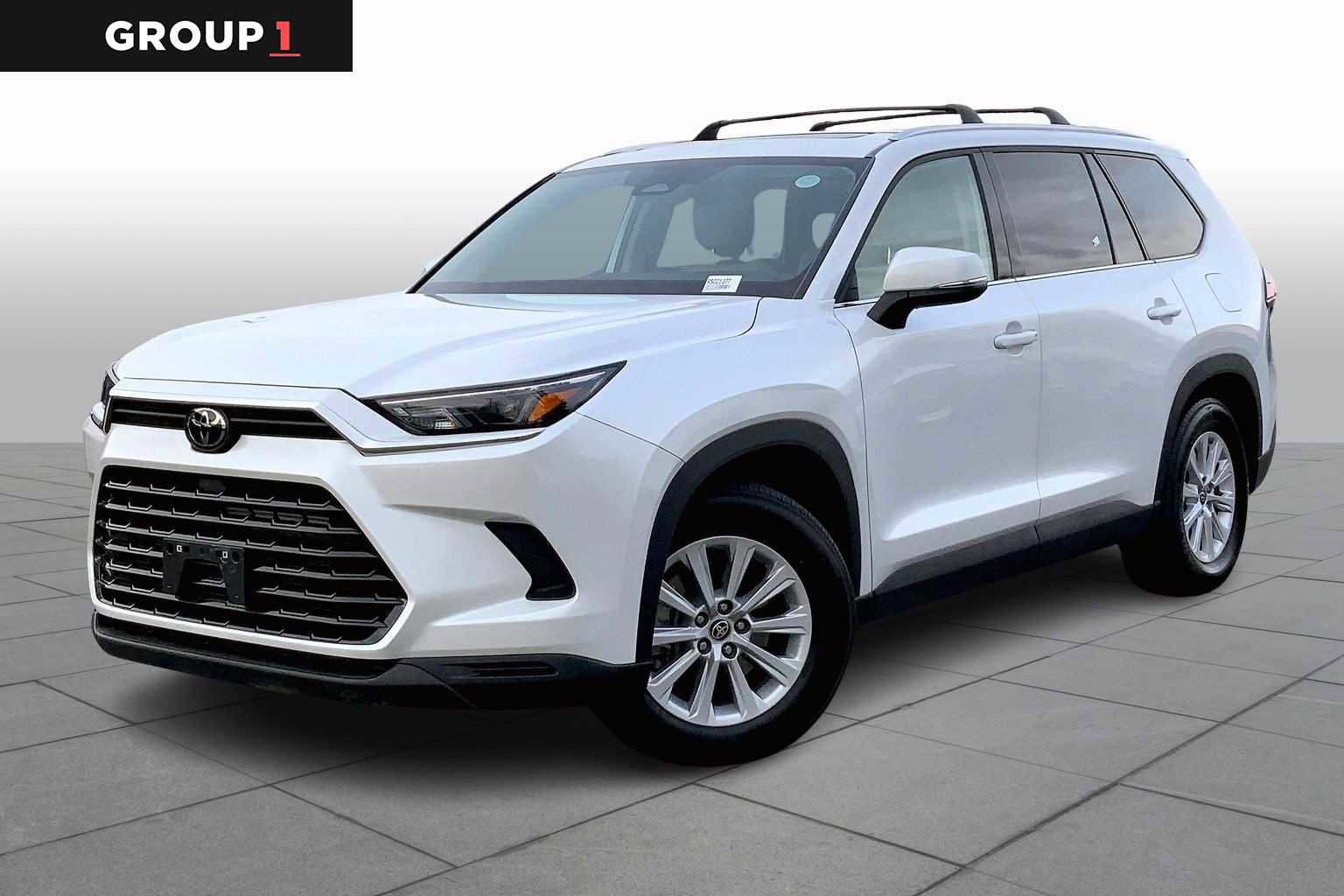 Used 2024 Toyota Grand Highlander XLE image 1