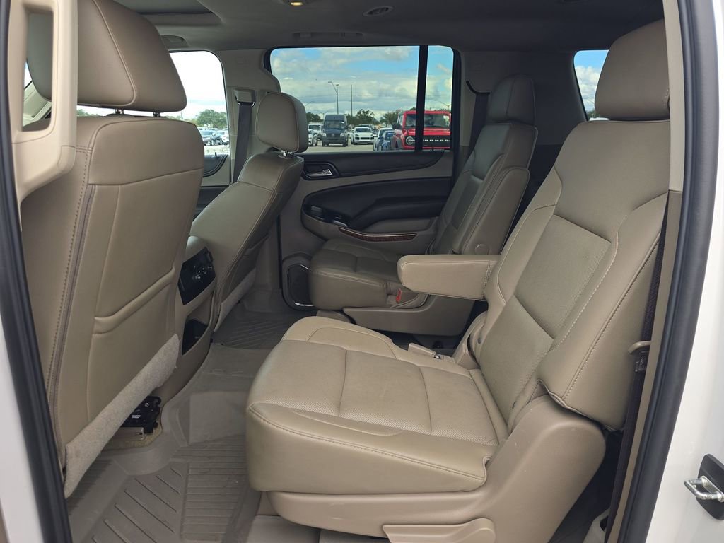Used 2018 Chevrolet Suburban Premier image 10
