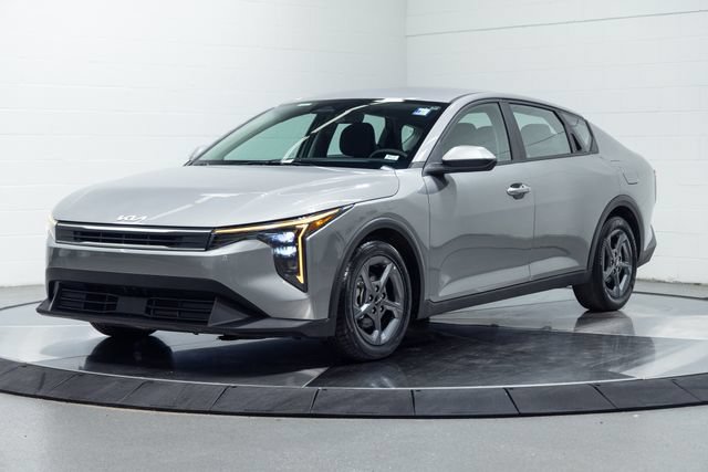 Used 2025 Kia K4 FWD image 6