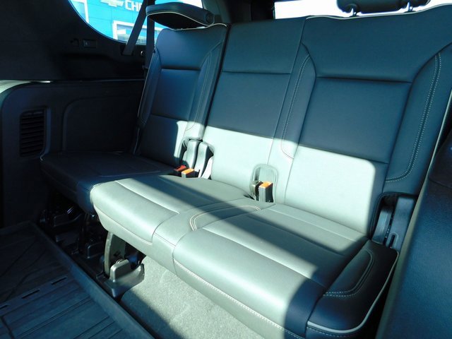 Used 2024 Chevrolet Suburban Premier w/ Premium Package image 25