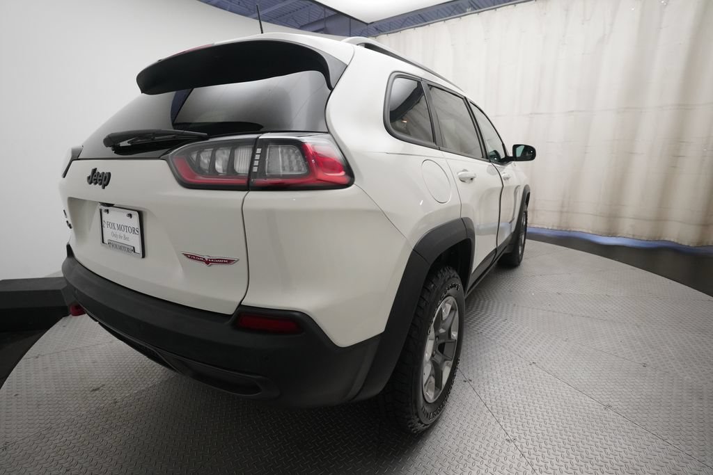 Used 2019 Jeep Cherokee Trailhawk w/ Comfort/Convenience Group AWD/4WD image 13