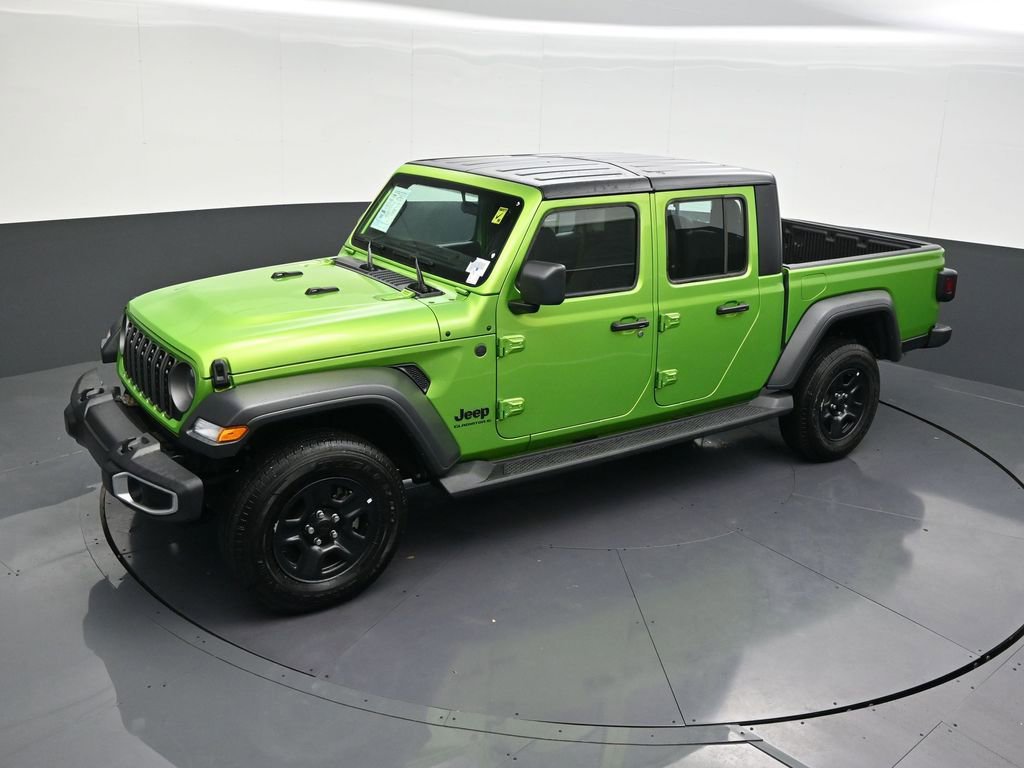 Used 2025 Jeep Gladiator Sport image 15