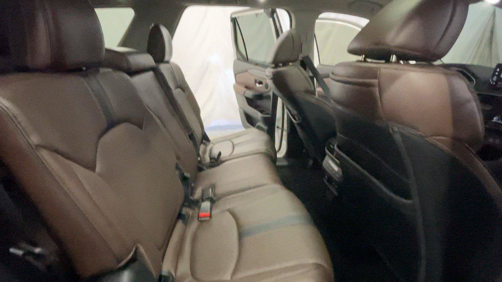 Used 2025 Honda Pilot Elite image 21