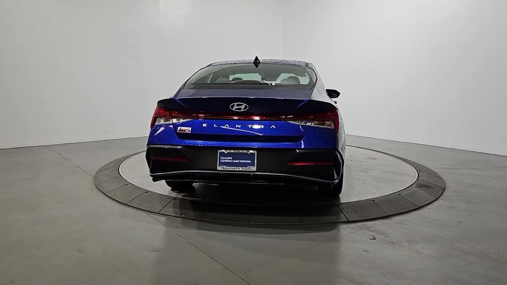 Certified 2024 Hyundai Elantra SEL w/ Convenience Package image 4