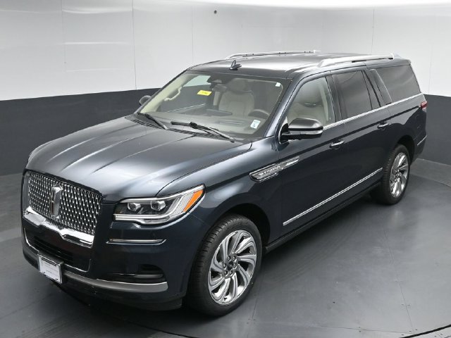 Certified 2024 Lincoln Navigator L Reserve AWD/4WD image 46