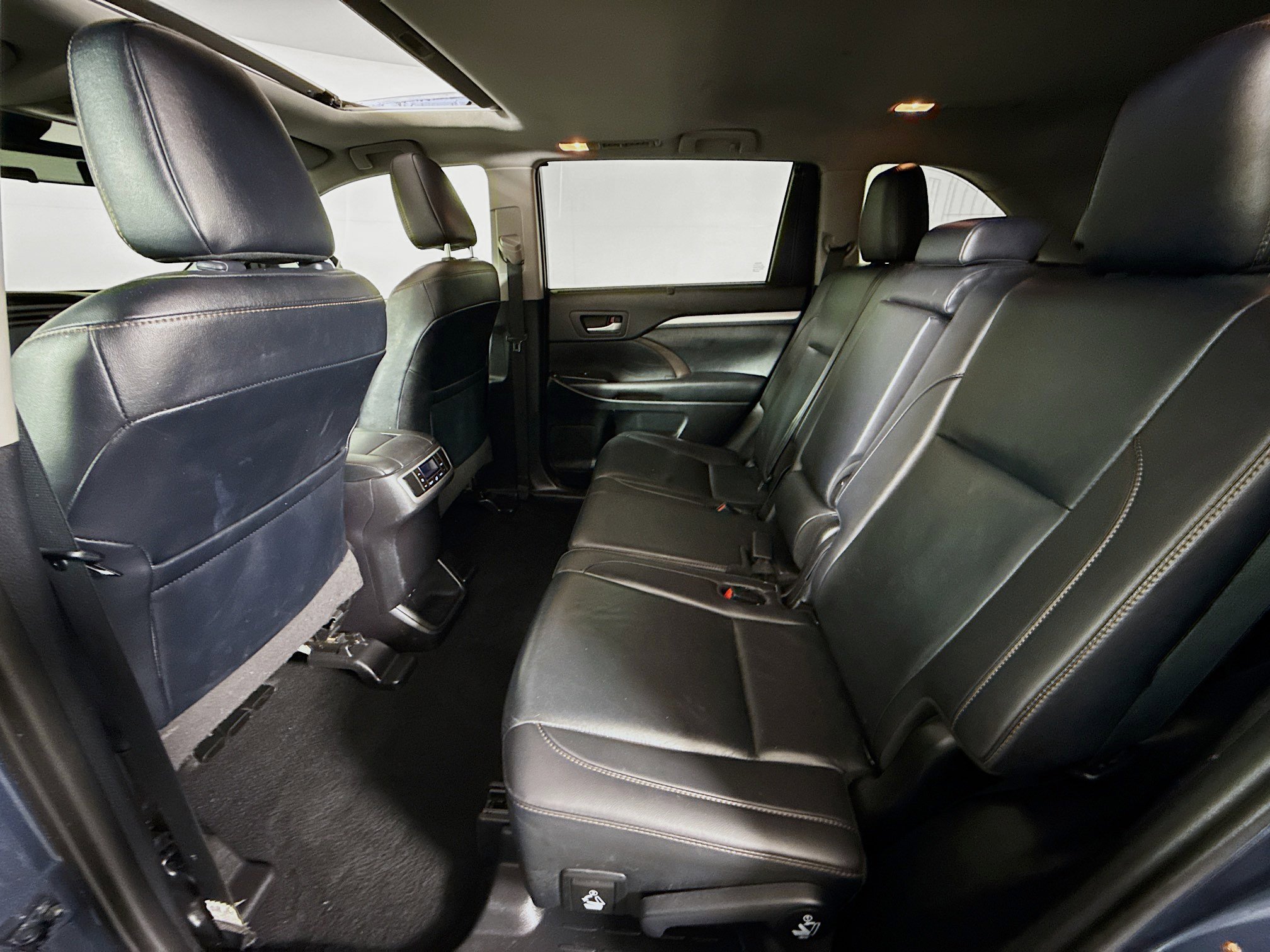 Certified 2019 Toyota Highlander XLE AWD/4WD image 22