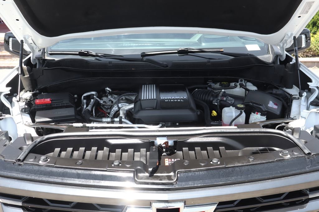 Used 2024 Chevrolet Silverado 1500 ZR2 w/ Technology Package AWD/4WD image 11