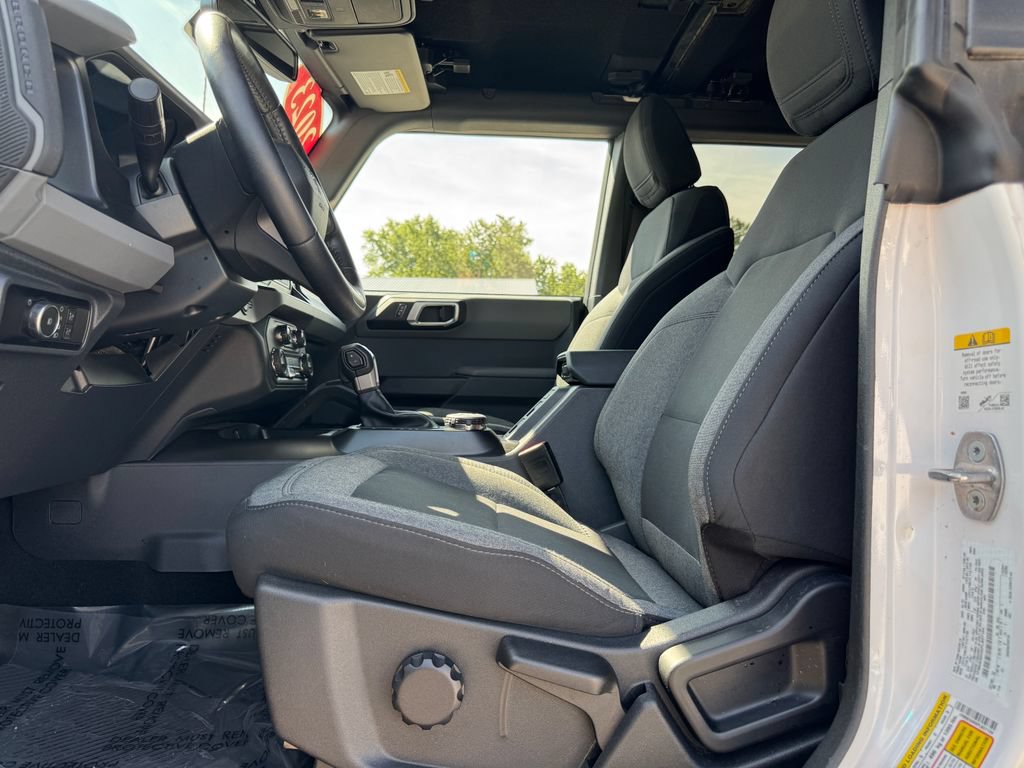 Used 2023 Ford Bronco Big Bend w/ Sasquatch Package AWD/4WD image 18