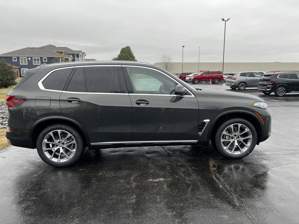 New 2026 BMW X5 xDrive40i w/ Premium Package image 4