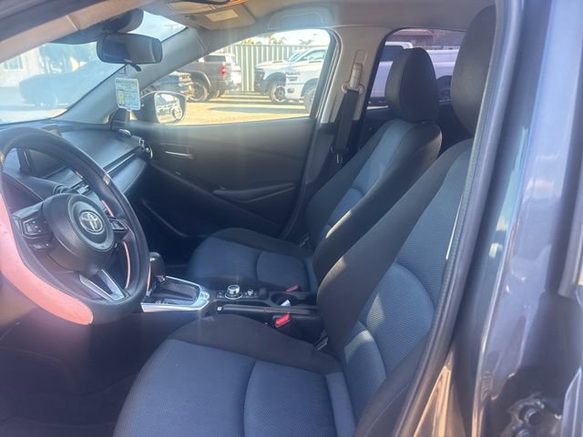 Used 2019 Toyota Yaris LE FWD image 9