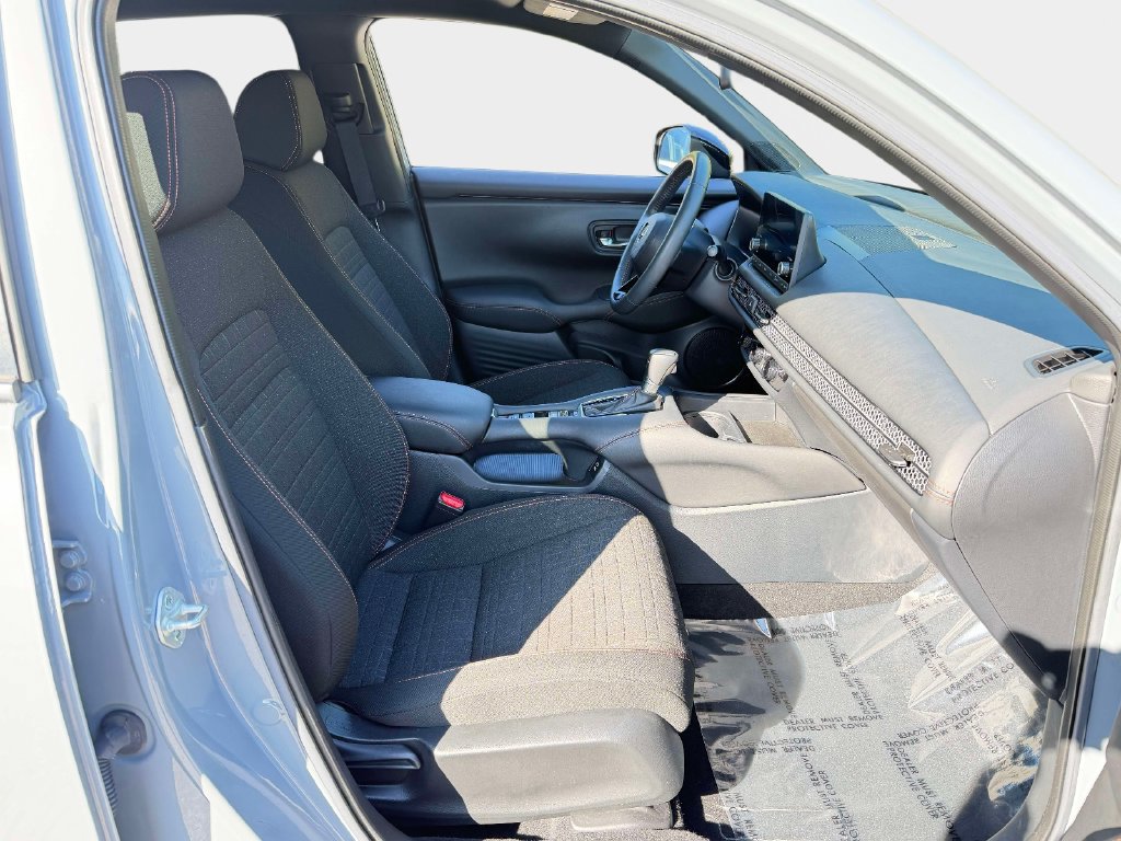 Used 2024 Honda HR-V Sport image 9