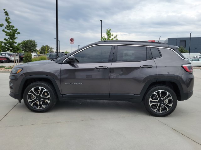 Used 2024 Jeep Compass Limited AWD/4WD image 2