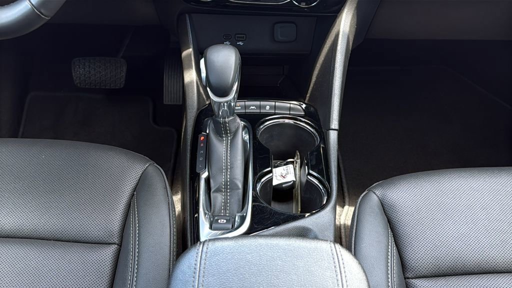 Used 2024 Buick Encore GX Sport Touring AWD/4WD image 25