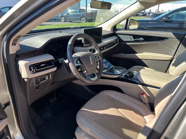 Used 2023 Lincoln Nautilus Reserve AWD/4WD image 6