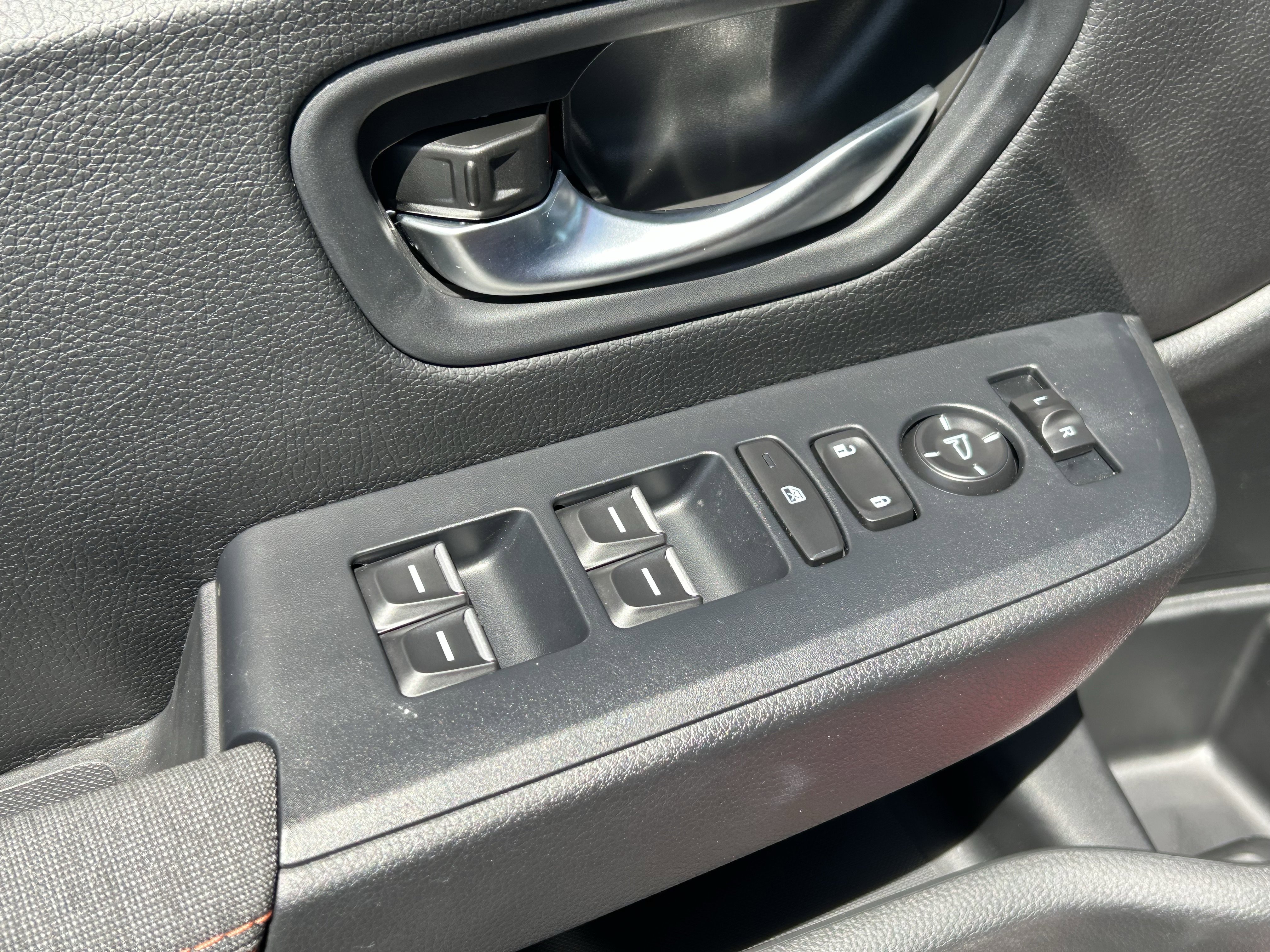 Used 2026 Honda Pilot Sport image 25