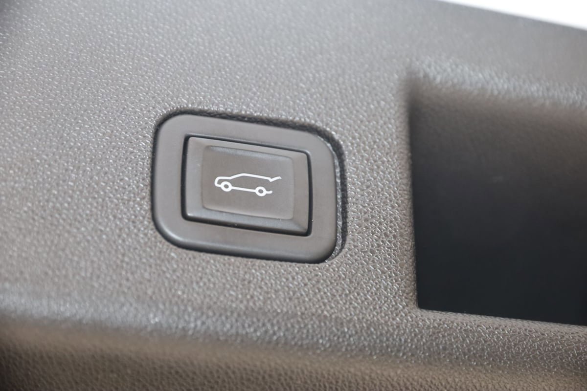 Used 2024 Chevrolet Equinox Premier AWD/4WD image 46