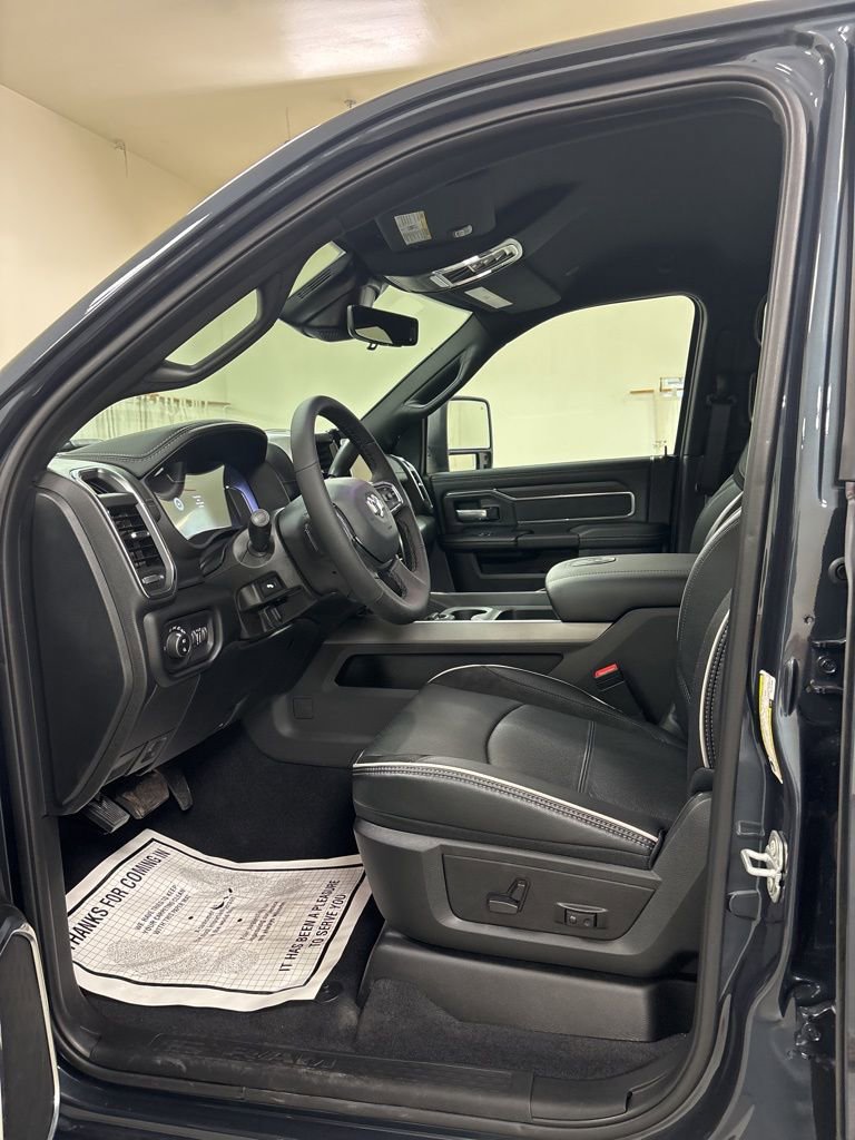 New 2026 RAM 3500 Laramie w/ Sport Appearance Package AWD/4WD image 9