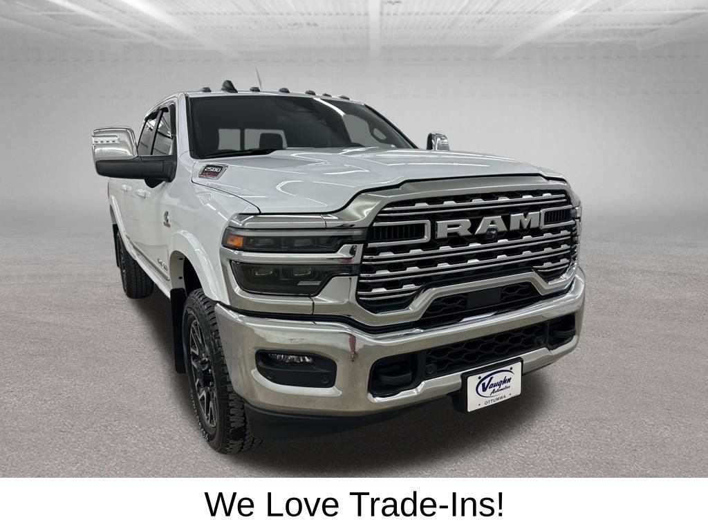 Used 2025 RAM 2500 Limited AWD/4WD image 3