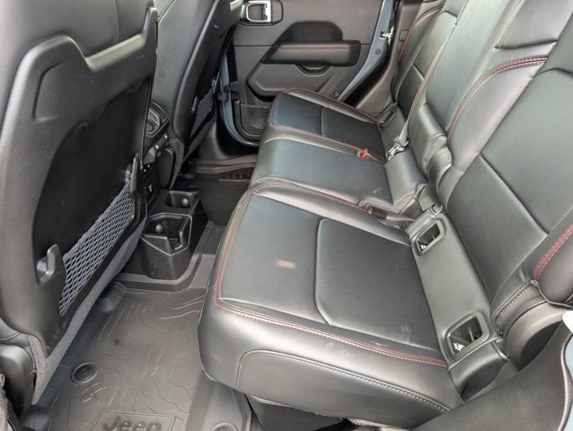 Used 2025 Jeep Gladiator Rubicon w/ Convenience Group AWD/4WD image 28
