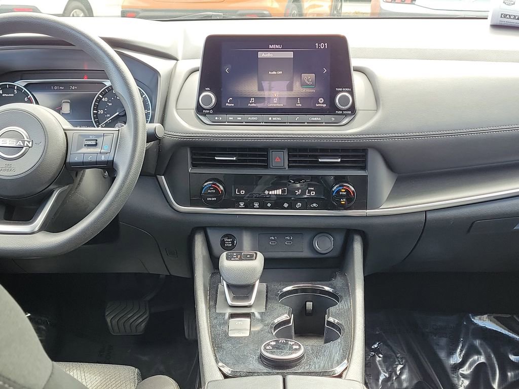 Used 2024 Nissan Rogue SV image 17