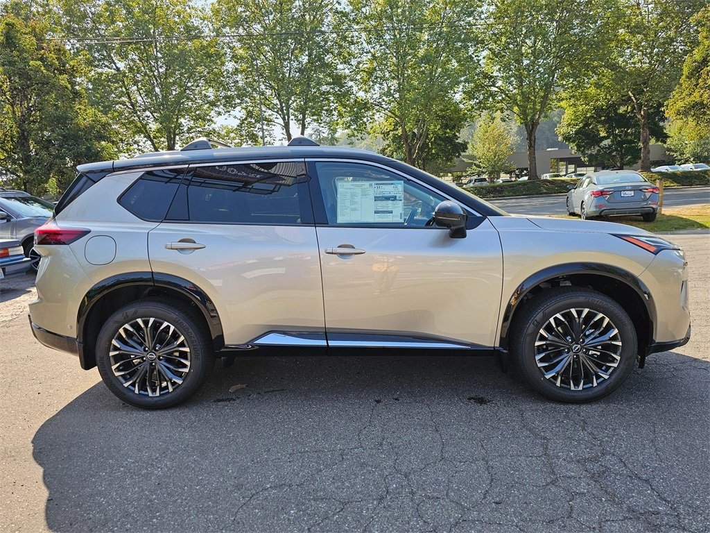 New 2026 Nissan Rogue Platinum image 4