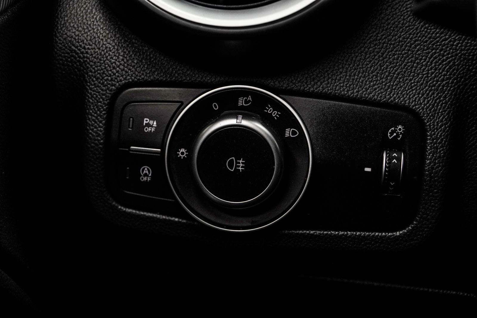 Used 2023 Alfa Romeo Stelvio Veloce image 33