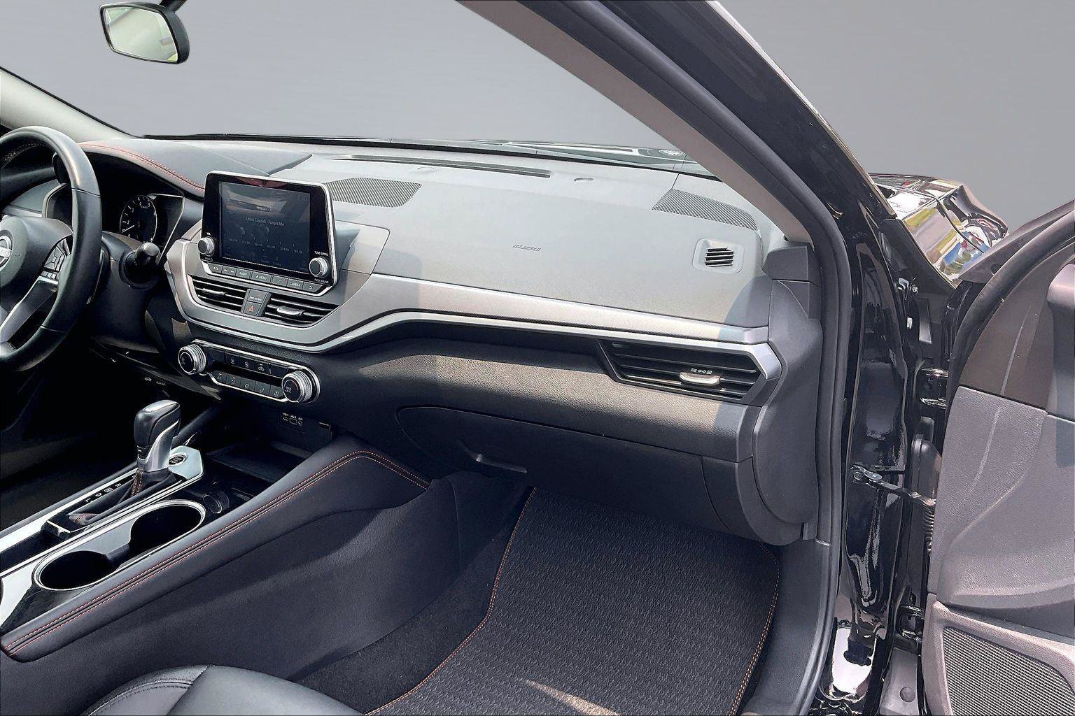 Certified 2025 Nissan Altima 2.5 SR FWD image 18