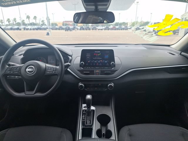 Certified 2025 Nissan Altima 2.5 S FWD image 15