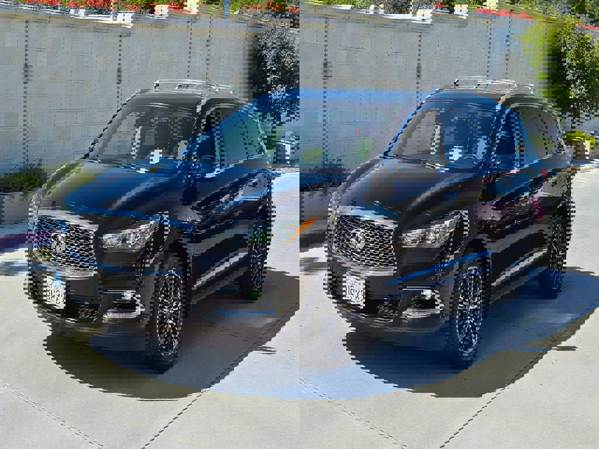 Used 2020 INFINITI QX60 Signature Edition image 4