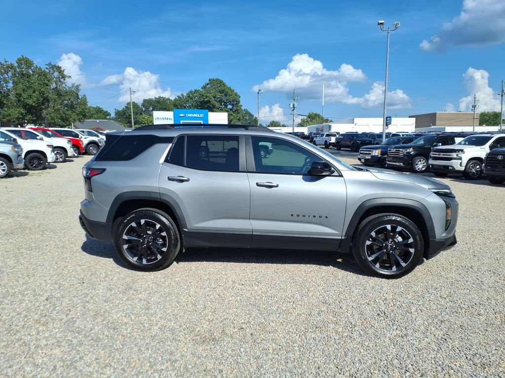 Used 2026 Chevrolet Equinox RS w/ Convenience Package III FWD image 8