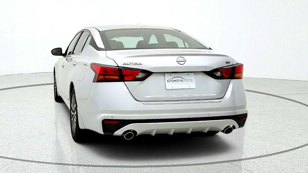 Used 2023 Nissan Altima 2.5 SV w/ SV Premium Package FWD image 6