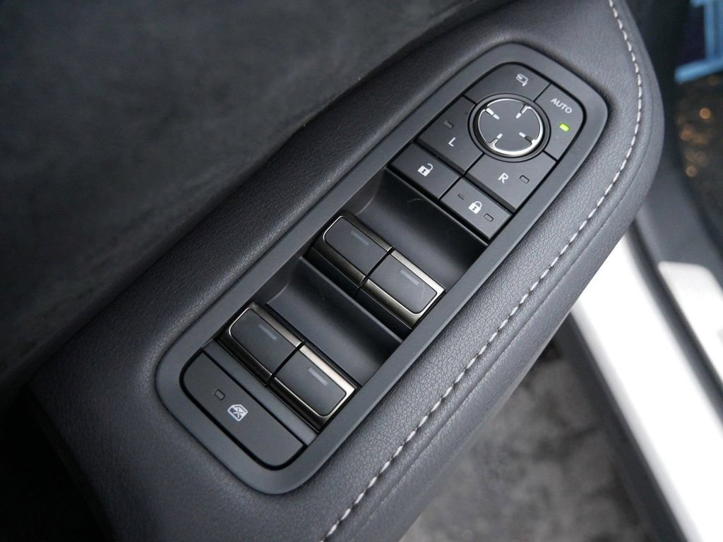 Used 2026 Lexus TX 500h AWD w/ Technology Package image 15